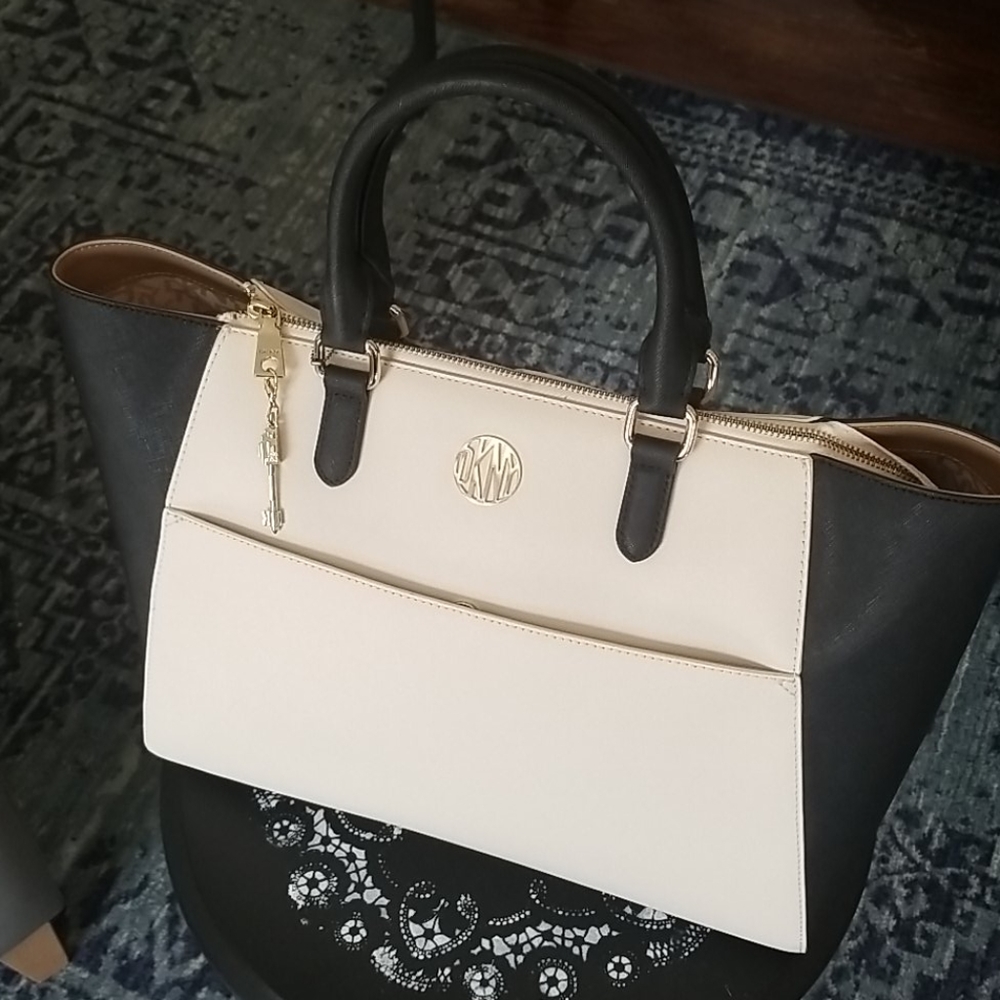 NWT DKNY Purse